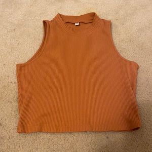 Uniqlo ribbed crop tank